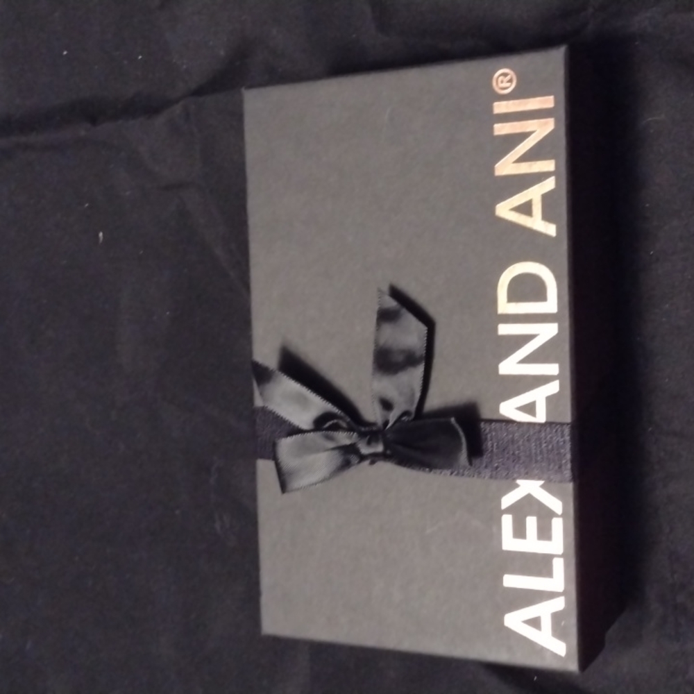 Alex and Ani Guardian Angel Candle Set